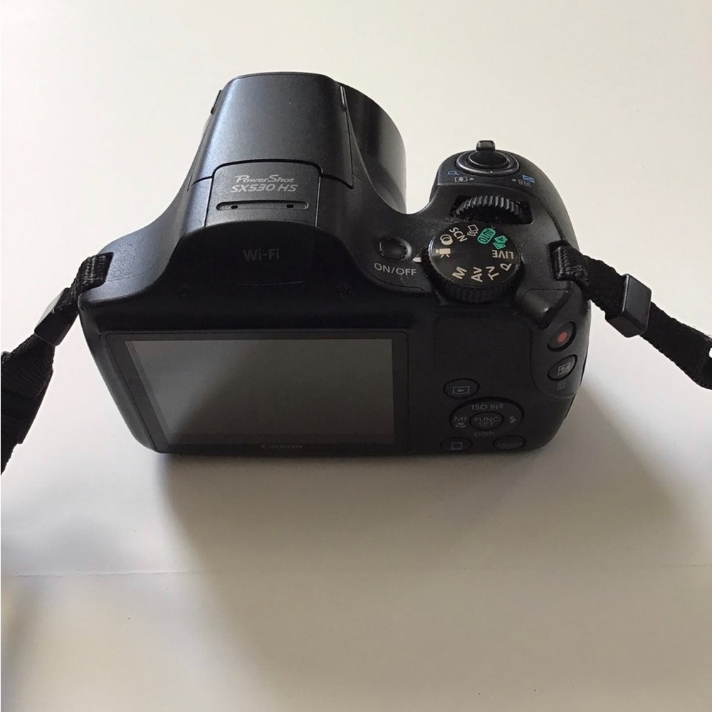 Canon camera - Picture 5 of 8
